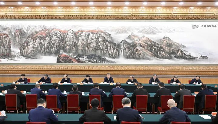 2月17日，中共中央總書記、國(guó)家主席、中央軍委主席習(xí)近平在京出席民營(yíng)企業(yè)座談會(huì)并發(fā)表重要講話。新華社記者 申宏 攝