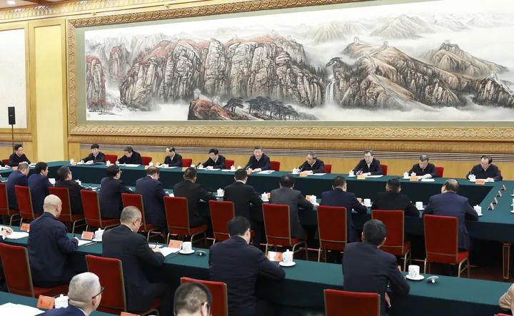 2月17日，中共中央總書記、國(guó)家主席、中央軍委主席習(xí)近平在京出席民營(yíng)企業(yè)座談會(huì)并發(fā)表重要講話。新華社記者 王曄 攝