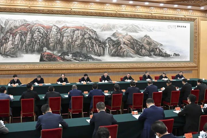  2月17日，中共中央總書記、國(guó)家主席、中央軍委主席習(xí)近平在京出席民營(yíng)企業(yè)座談會(huì)并發(fā)表重要講話。新華社記者 謝環(huán)馳 攝